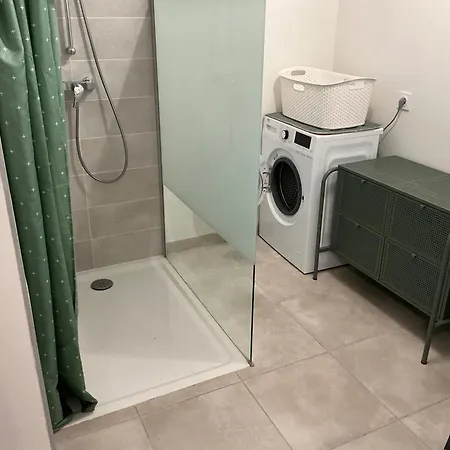 Le Kaki Holiday home Saint-Julien-de-Peyrolas